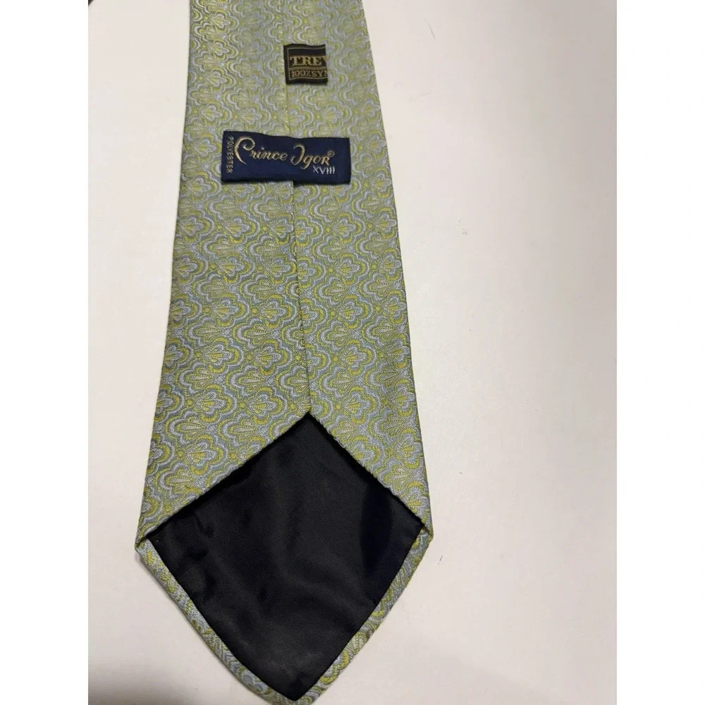 Prince Igor XVIII Mens Tie Grey Lime Green Geometric Fan Pattern Polyester 50in